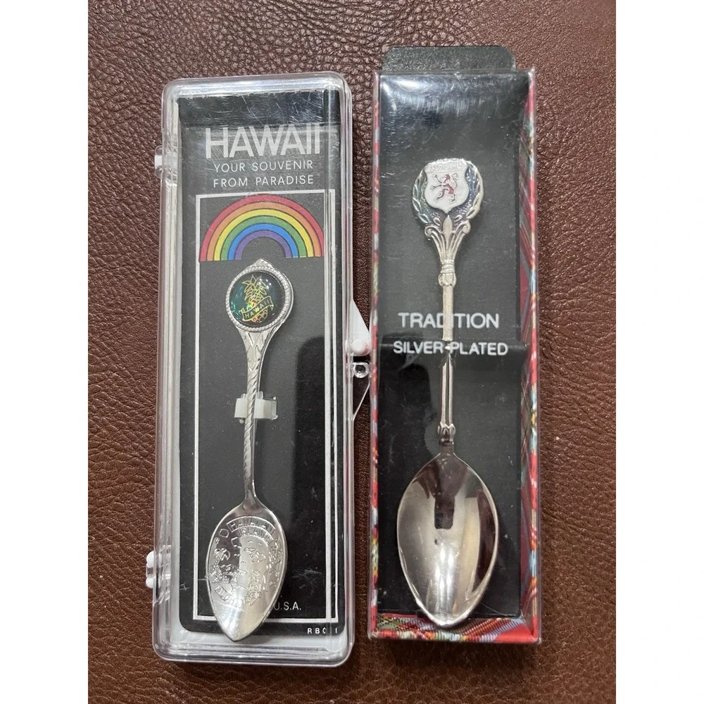 Lot of  9 Tourists Souvenir Collector Spoons s in Orignal Boxes